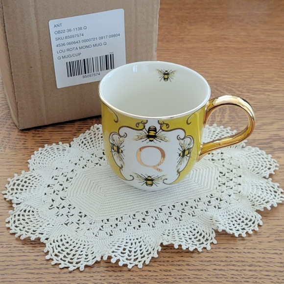 Anthropologie Lou Rota Nature Table Monogram Mug "Q" - yellow, gold, white - Picture 10 of 14